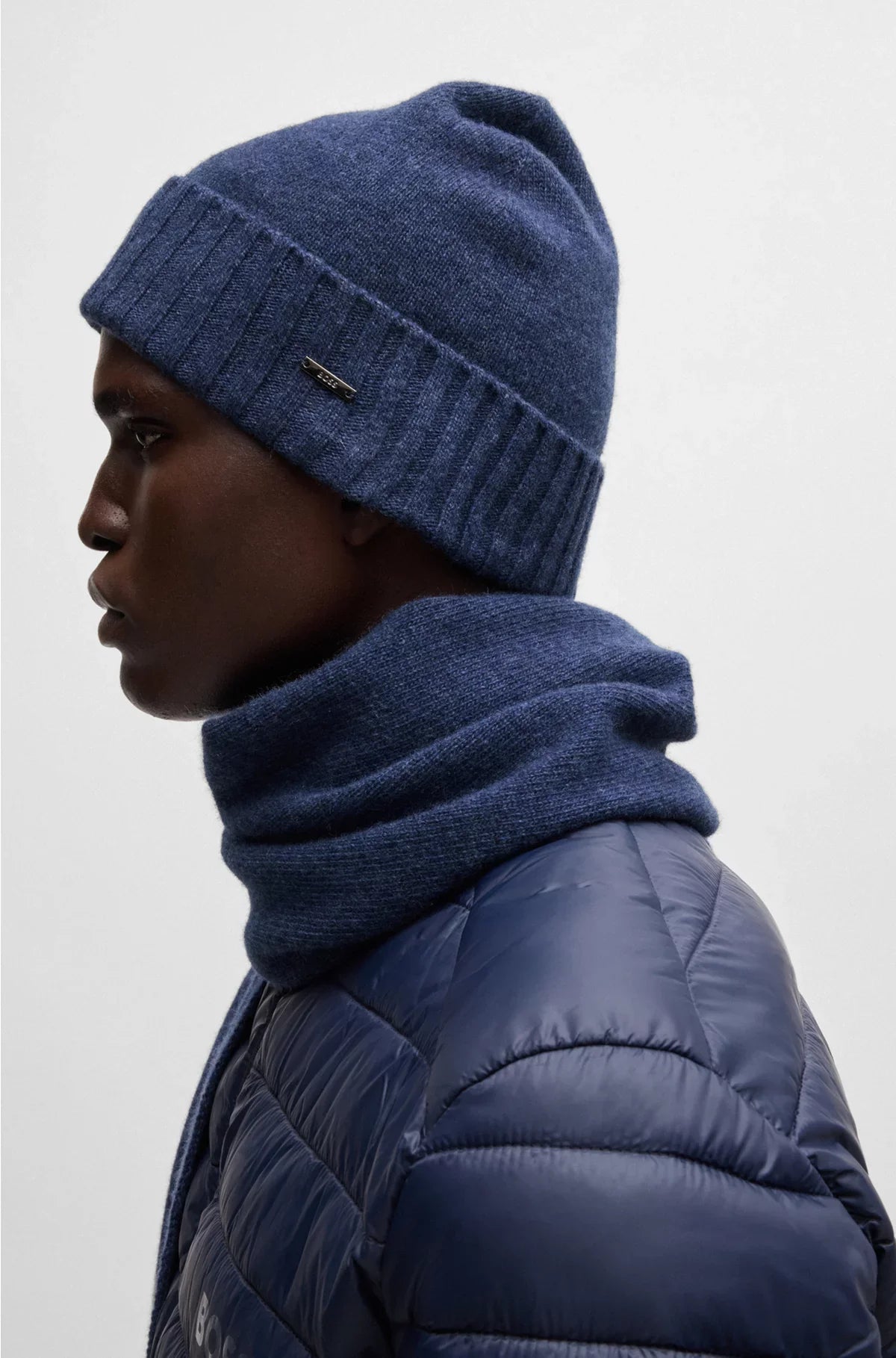 WOOL-BLEND BEANIE HAT AND SCARF GIFT SET